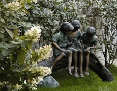 Садовая скульптура – правила размещения в саду