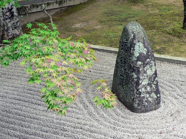 Фрагменты японского сада камней