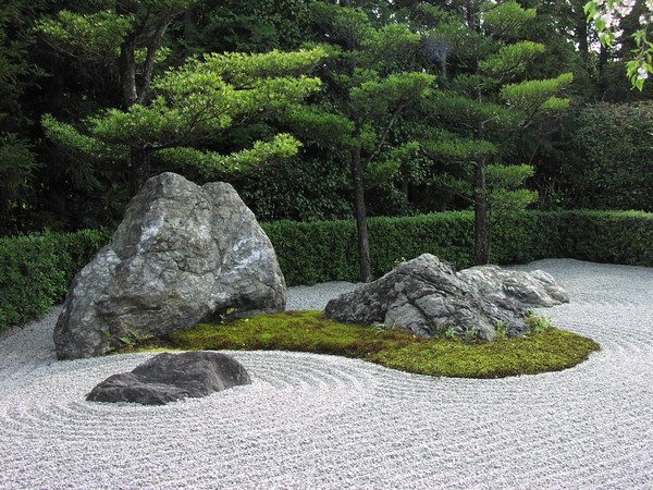 Фрагменты японского сада камней