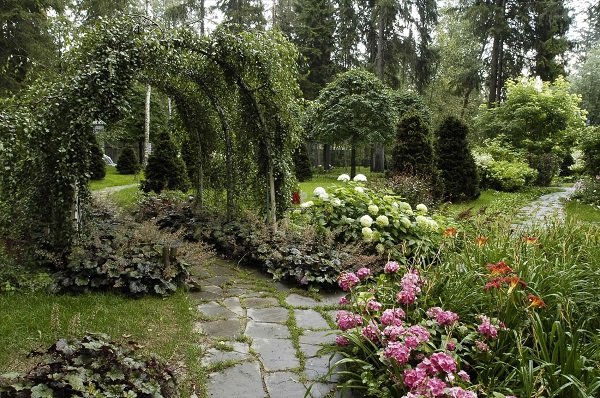 Сад в русском стиле